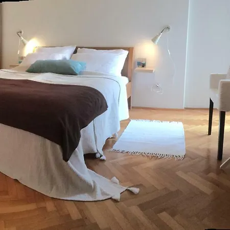 Paulina * Novi Vinodolski